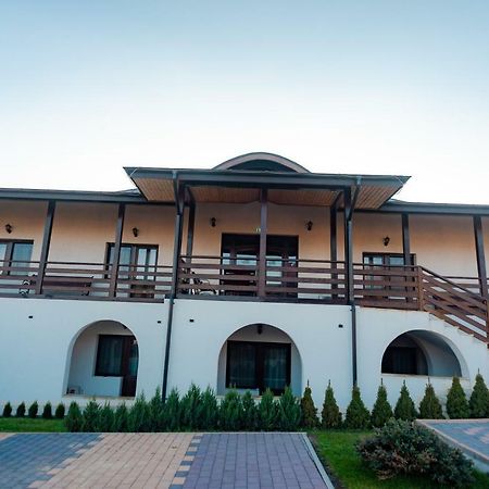Tango Margo Hotel Valea Lupului  Luaran gambar