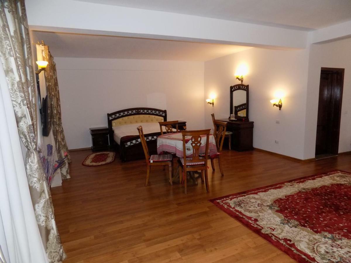 Tango Margo Hotel Valea Lupului  Luaran gambar