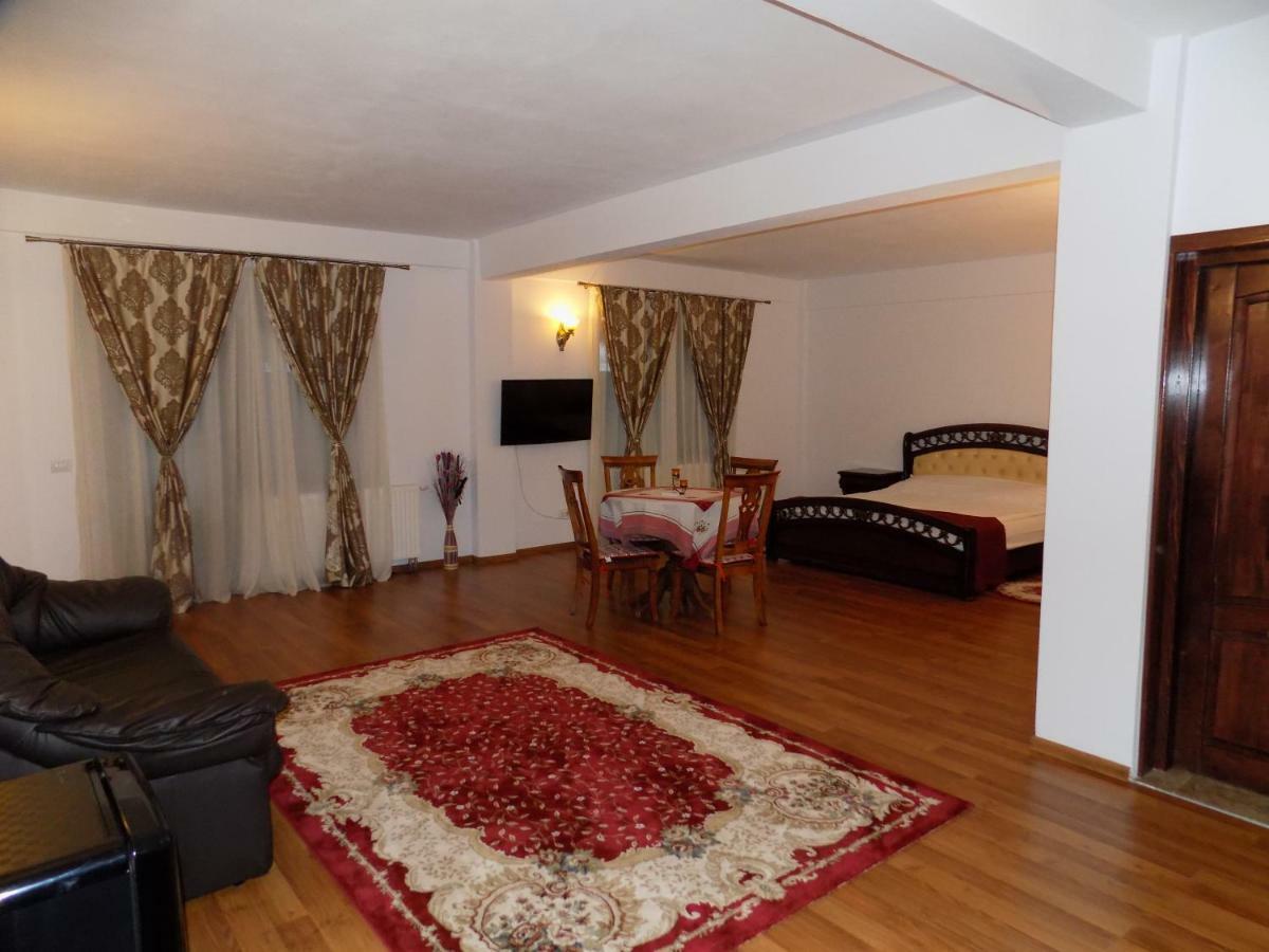 Tango Margo Hotel Valea Lupului  Luaran gambar