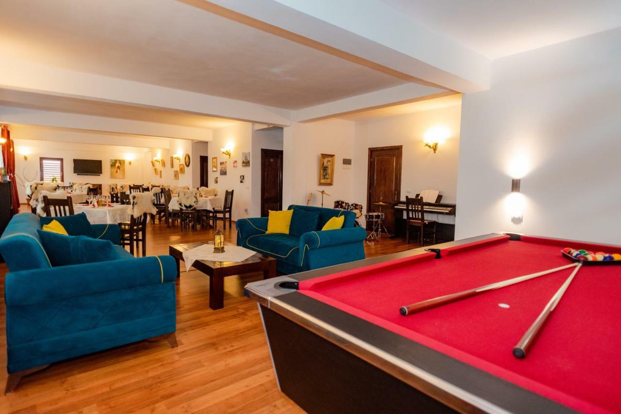 Tango Margo Hotel Valea Lupului  Luaran gambar