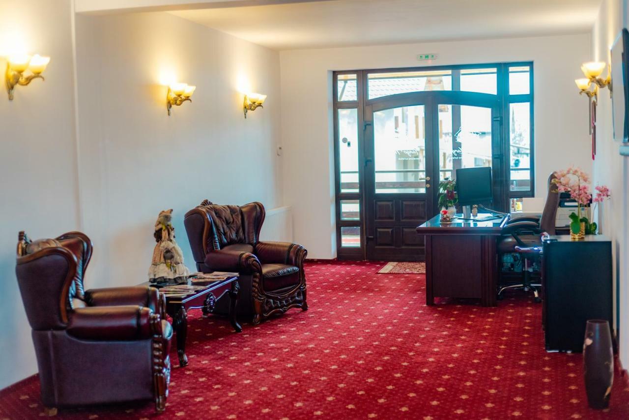 Tango Margo Hotel Valea Lupului  Luaran gambar