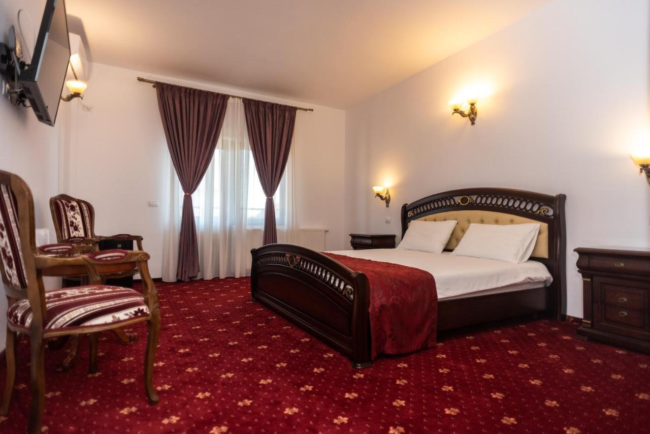 Tango Margo Hotel Valea Lupului  Luaran gambar