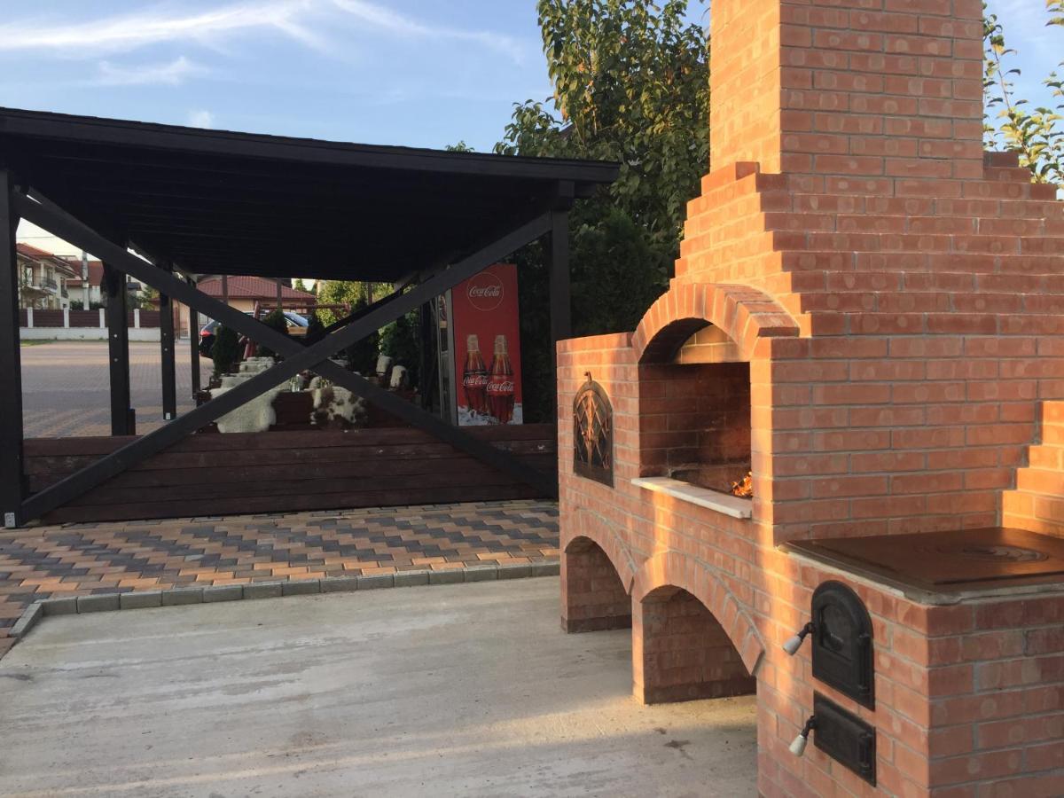 Tango Margo Hotel Valea Lupului  Luaran gambar